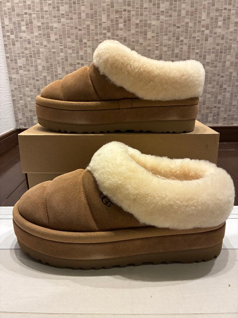 ちぃ⭐︎　UGG W TAZZLITA
