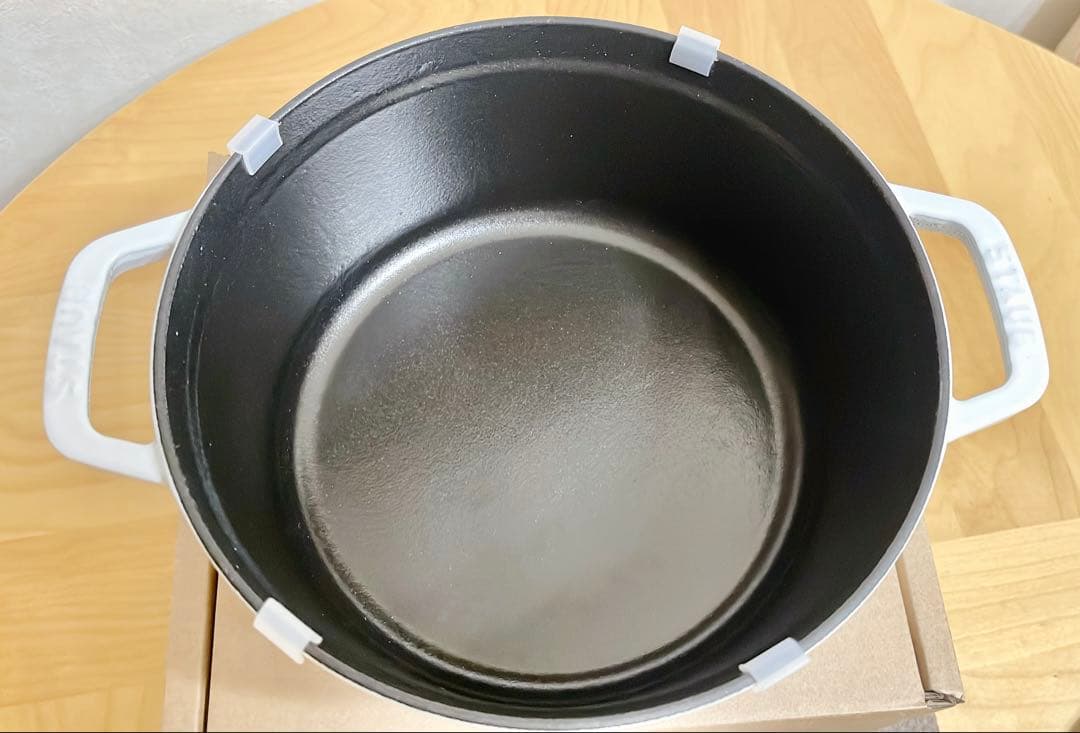 ストウブ ピコ・ココット ラウンド 24cm ホワイト