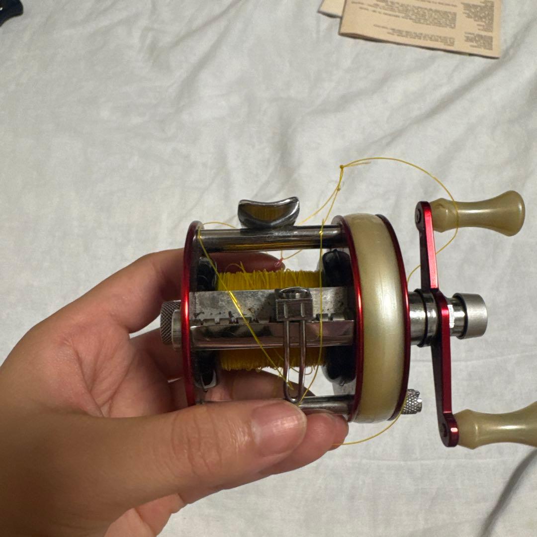 Ambassadeur 1750 A レッドリール　ジャンク品