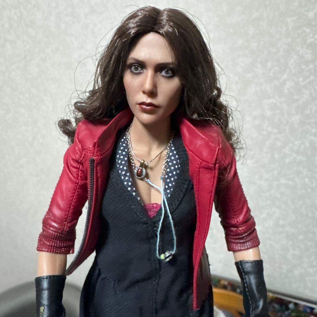 アベンジャーズ スカーレット・ウィッチホットトイズ フィギュア