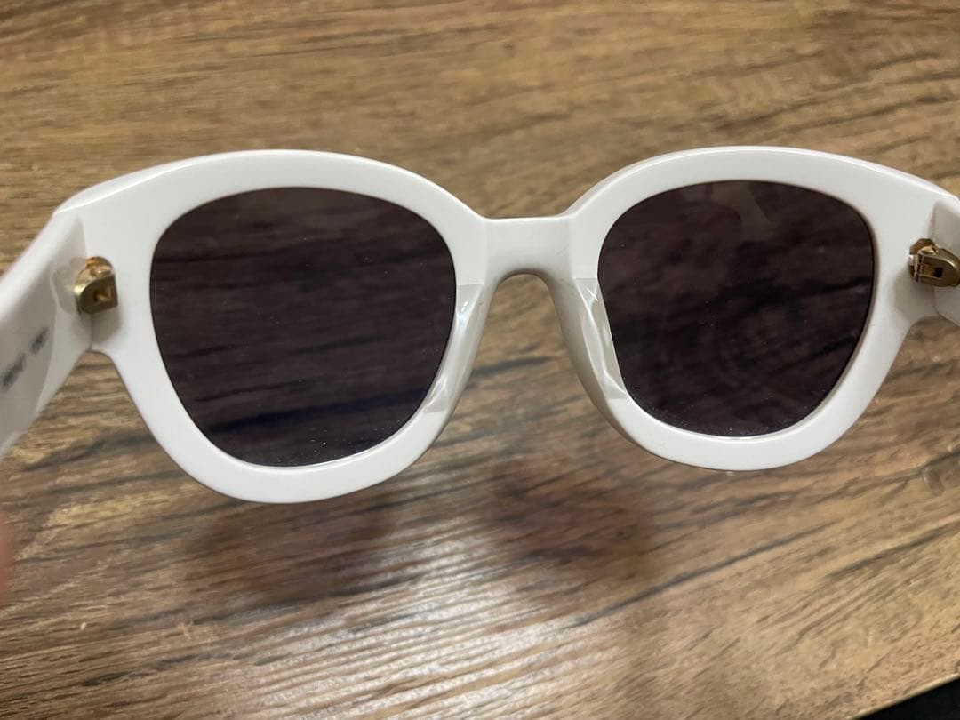 CHANEL サングラス ホワイト