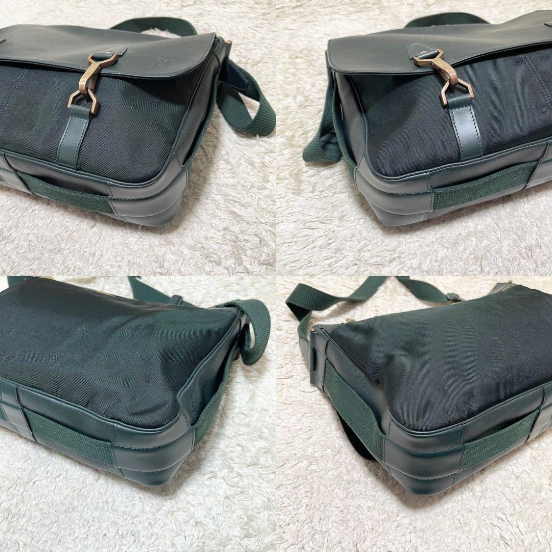 【良品】ルイヴィトン メッセンジャーバッグ　タイガ　デルスー　エピセア　ロゴ金具