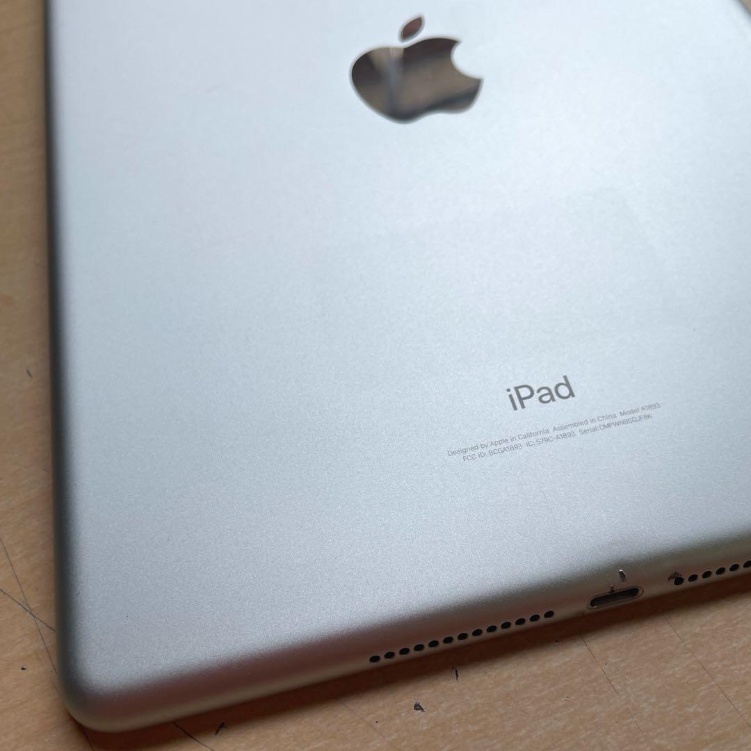 iPad 第6世代　A1893　Wi-Fiモデル　シルバー　32GB 美品　#6