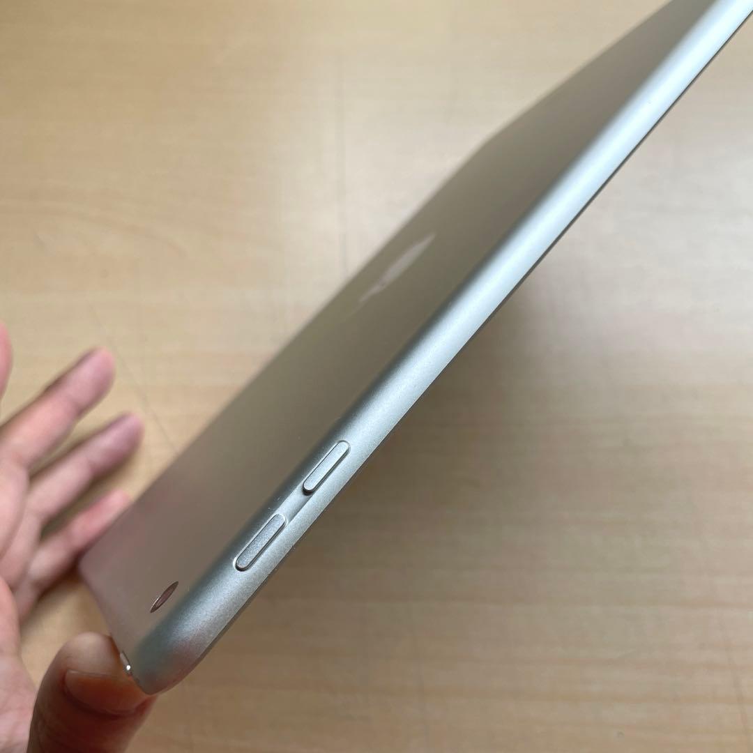 iPad 第6世代　A1893　Wi-Fiモデル　シルバー　32GB 美品　#6