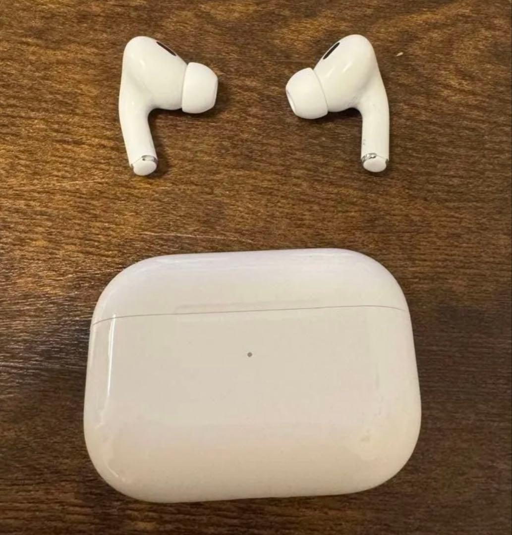 美品　Apple AirPods Pro 第2世代（Lightning）純正品