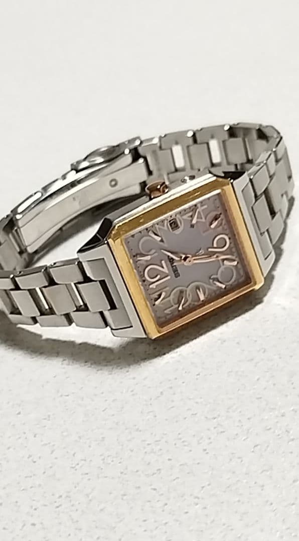 【美品】セイコー　ルキア　電波ソーラー 　レディース　ピンク　文字盤　【稼働品】