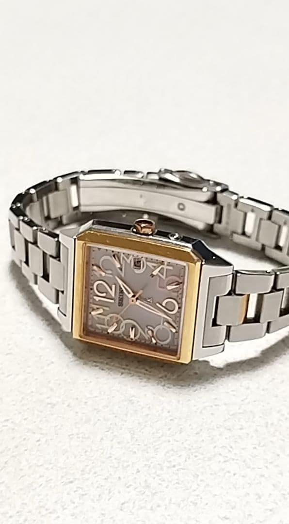 【美品】セイコー　ルキア　電波ソーラー 　レディース　ピンク　文字盤　【稼働品】