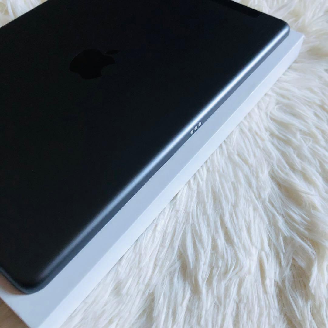 【即購入OK】iPad 第8世代 セルラーモデル【極美品】 #64 【付属品】