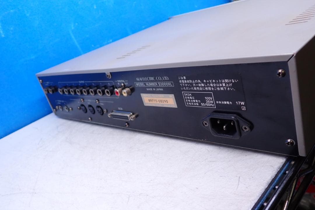 HM179#希少品 AKAI S3000XL サンプラー名機 ⊛ 電源確認のみ