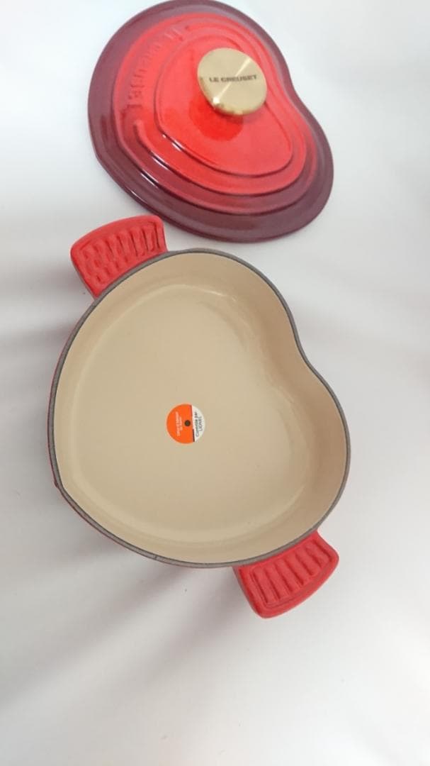 レア　入手困難　ルクルーゼ 　プレートダムール　チェリーレッド　ゴールドツマミ