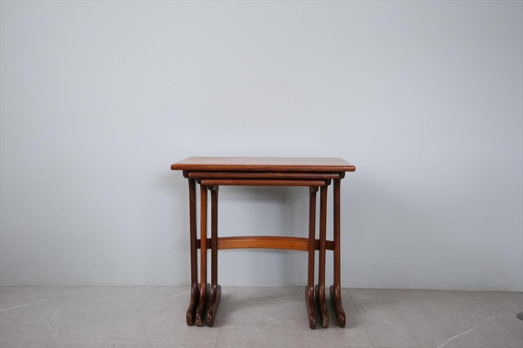 英国アンティークG-PLANジープランネストテーブル3台/収納机91-143-3