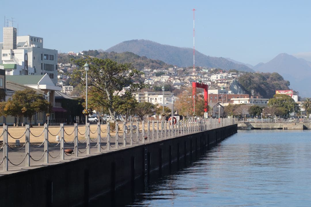 ★ OLYMPUS OM-2 BLACK + 標準レンズ 50mm F1.4