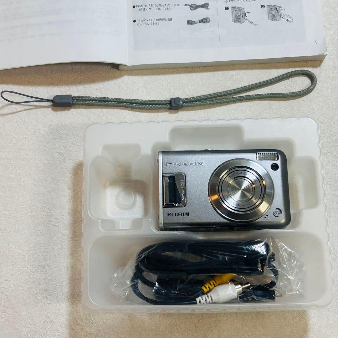 【動作確認済み】FUJIFILM FinePix F31fd デジタルカメラ