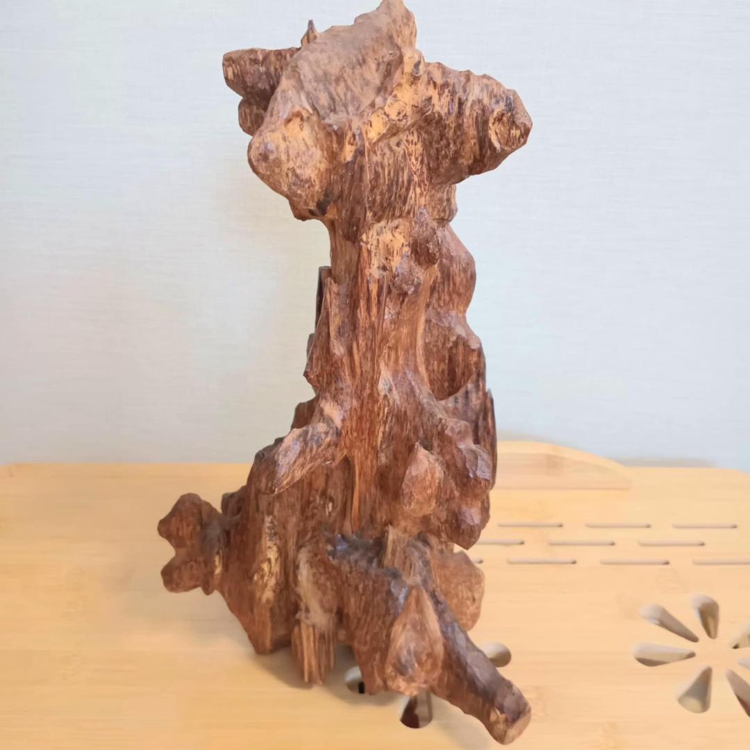 常温で香りが立つ希少なベトナム産沈香 !