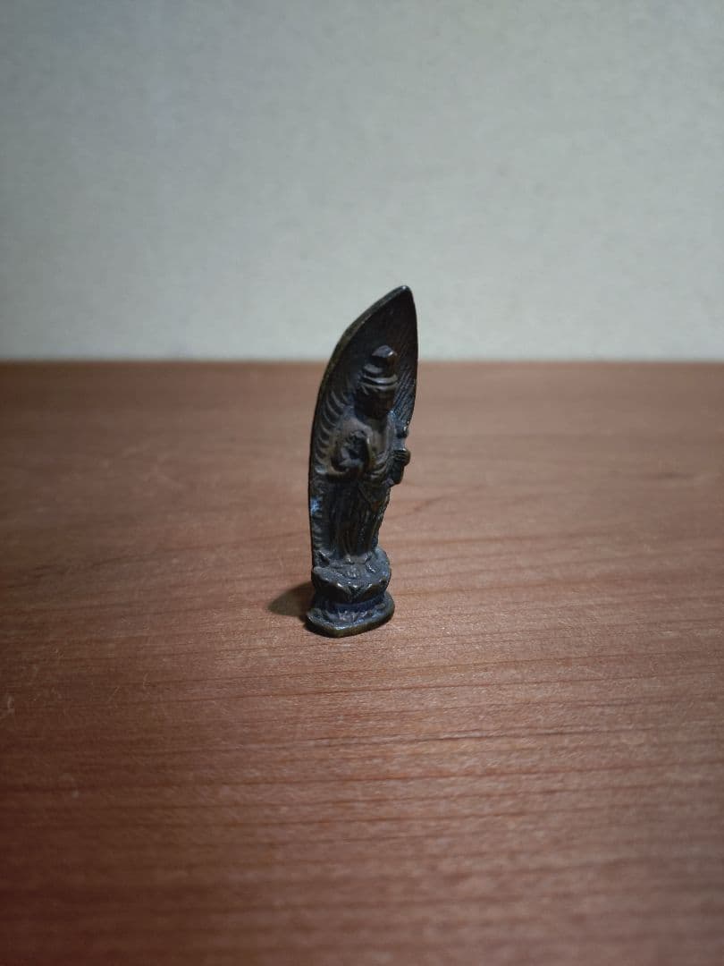 古銅 聖観音菩薩 立像 懐中仏 旅仏 豆仏 鎧仏 兜仏