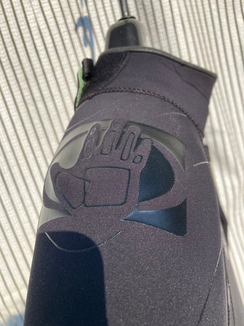 ボディグローブ　ウェットスーツ　フルスーツ　Lサイズ