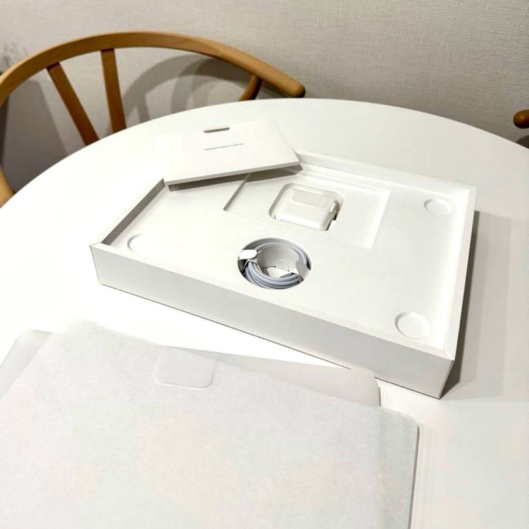 極美品 MacBook Air M3 13インチ 8GB/256GB シルバー