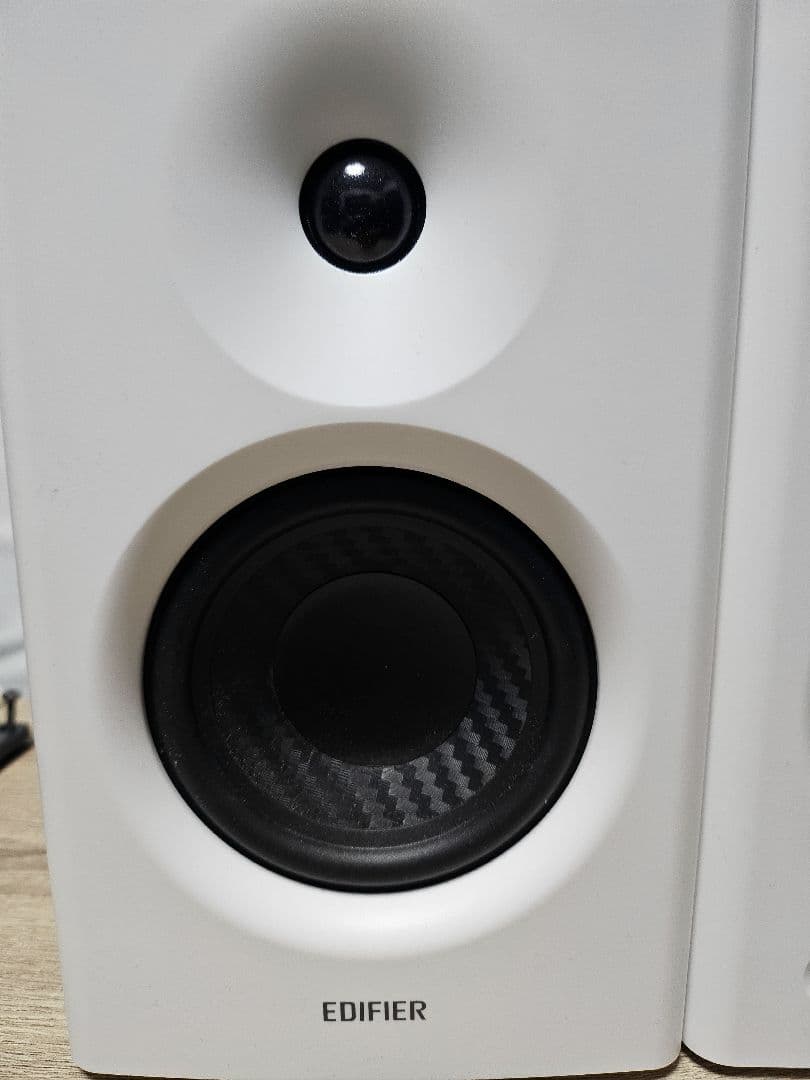 美品　Edifier MR4