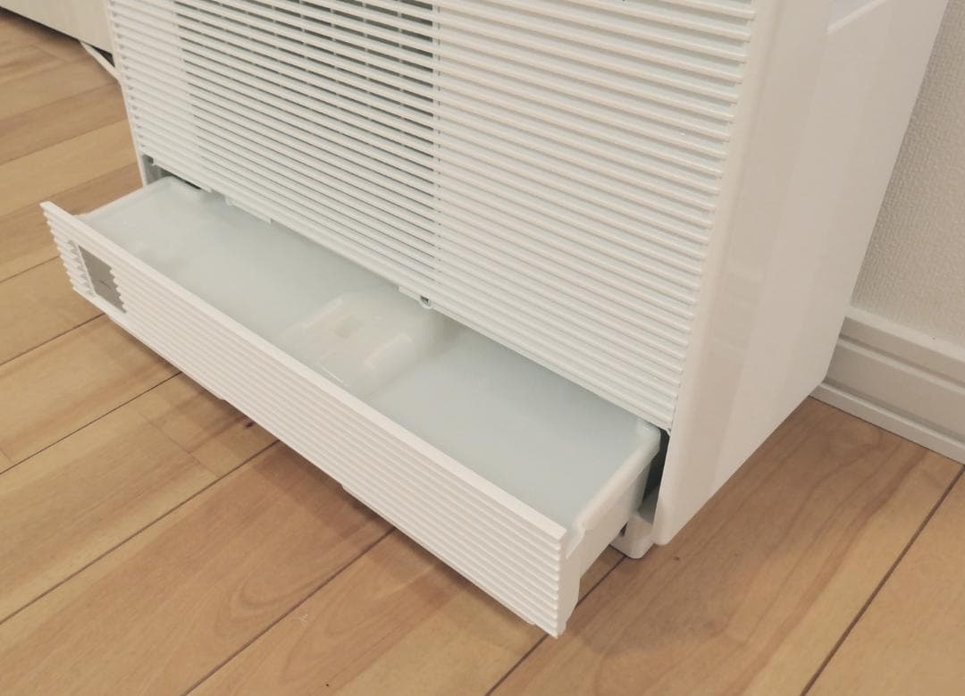 Panasonic ナノイーX 衣類乾燥 除湿機 F-YZVXJ60-W