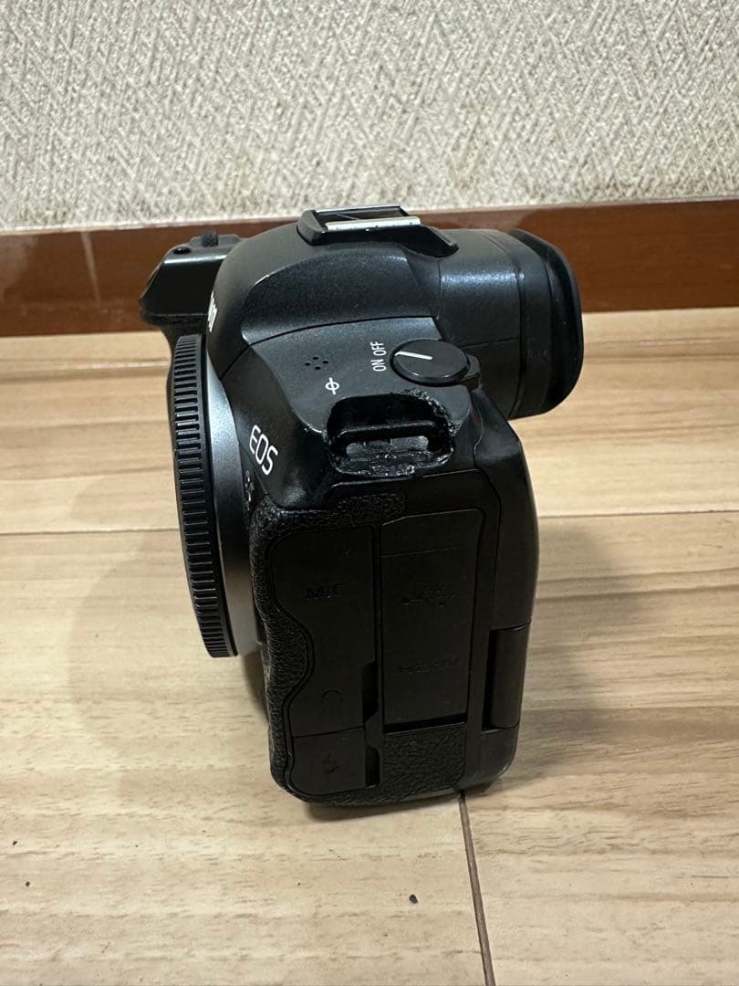 付属品付き ミラーレス一眼カメラCanon EOS R5 ボディー EOS R5