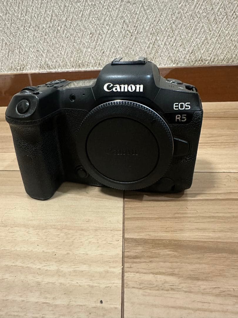 付属品付き ミラーレス一眼カメラCanon EOS R5 ボディー EOS R5