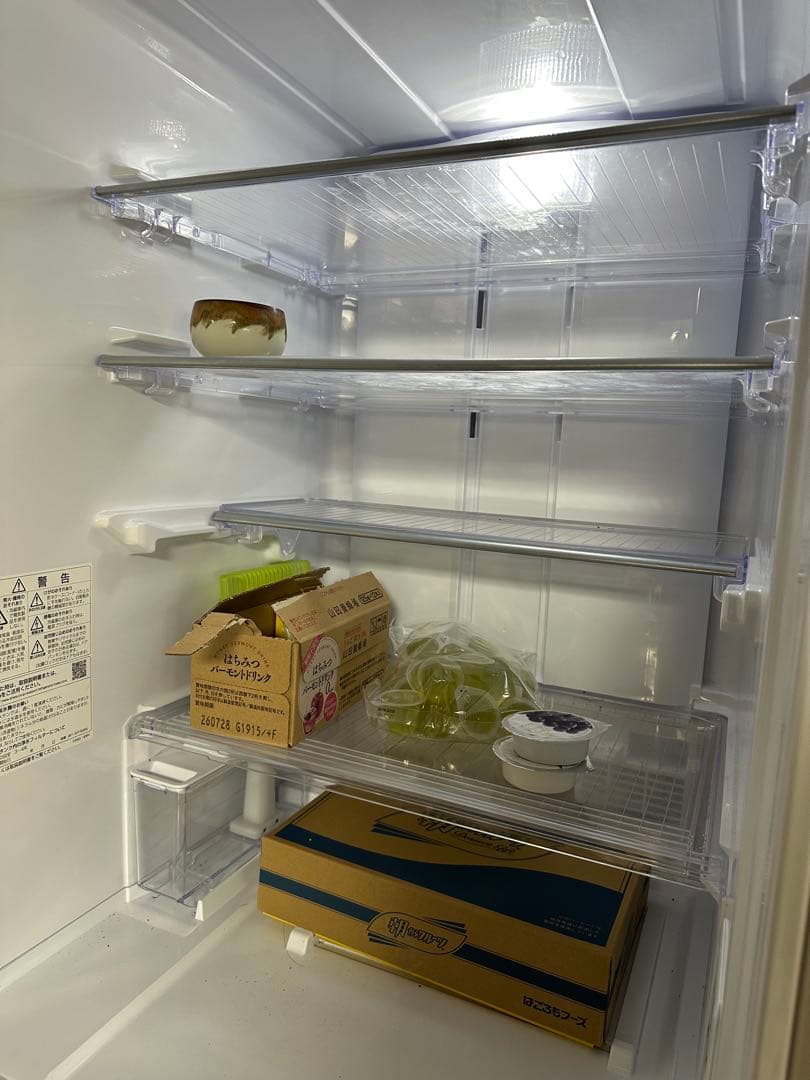 ホワイト冷蔵庫 冷凍庫付き　SJ-W411E-N