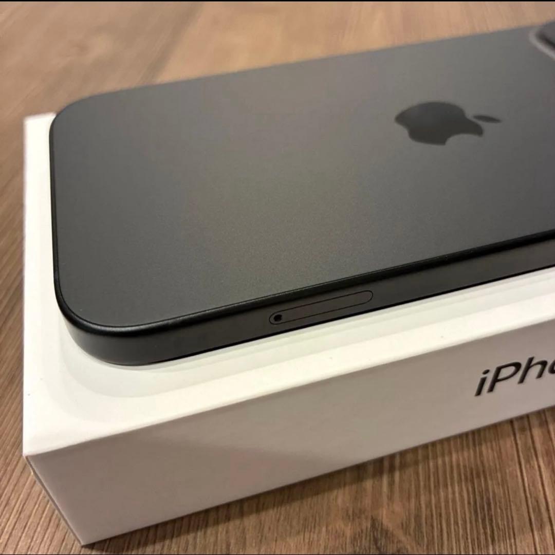 iPhone15 ブラック SIMフリー 本体　128gb