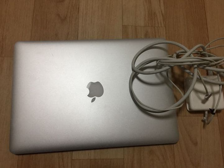 MacBook pro 256G i7  16マモリ