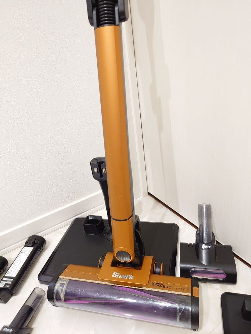 シャーク コードレススティッククリーナー CS651 シャーク上位モデル　美品