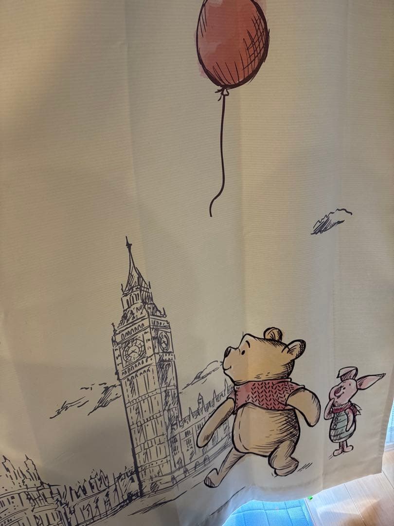 くまのプーさんカーテン