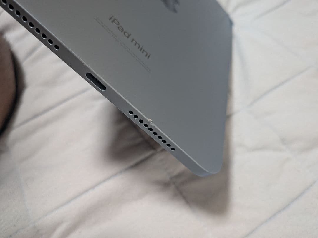 iPad mini 第7世代 (A17 Pro) 128GB 純正ケース付き