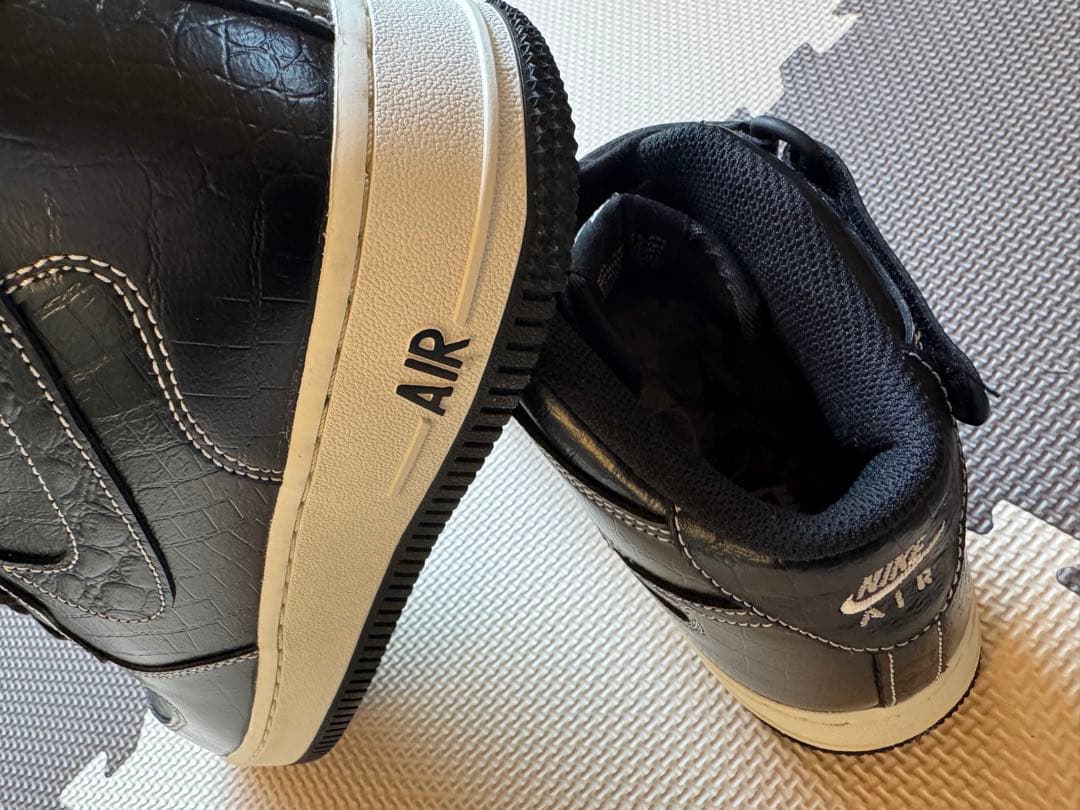 エア フォース 1 ミッド '07 ブラック/ペールアイボリー/ブラック