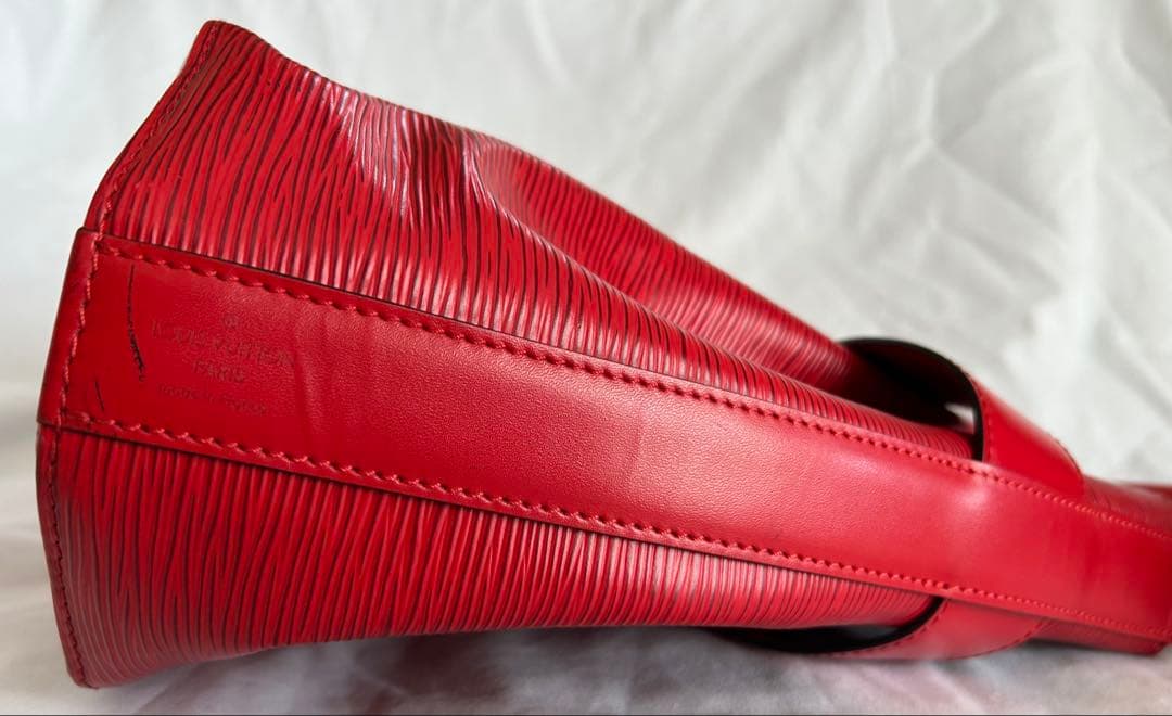 【LOUIS VUITTON】ルイヴィトン エピ サックデポール 赤 ショルダー