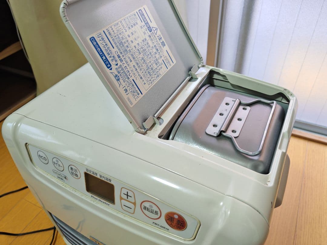 ダイニチFWY-32R19石油ファンヒーター5L &灯油缶青18L