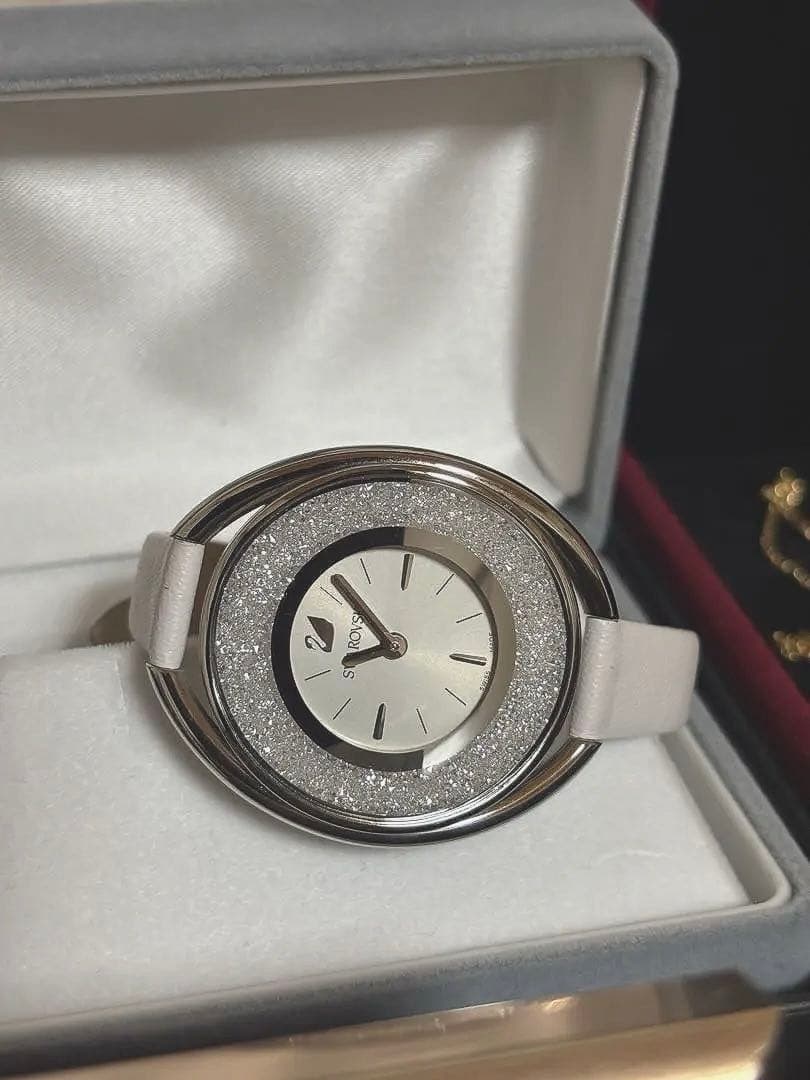 定価49800円　swarovski 腕時計