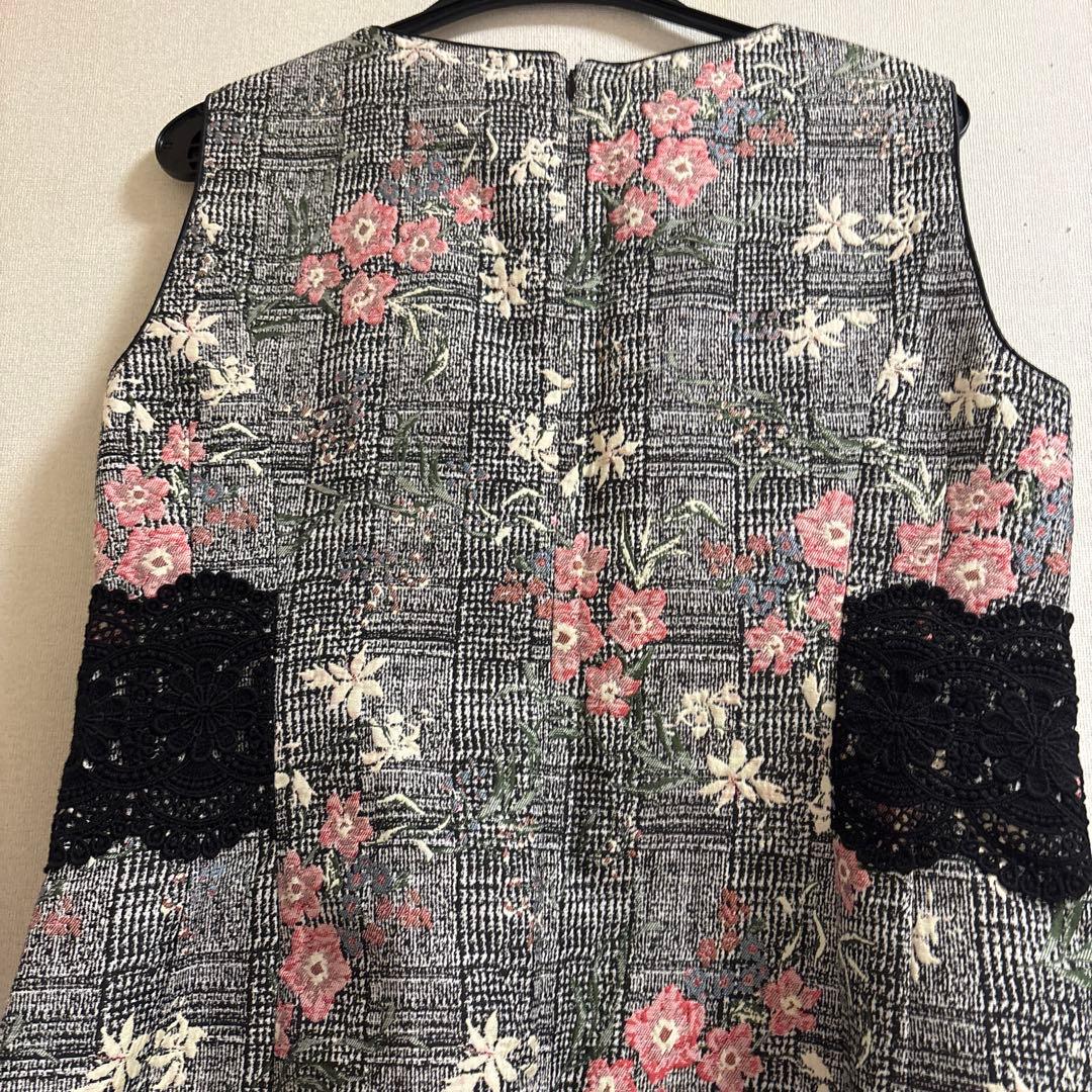 スーパービューティー44⭐︎黒xピンクノースリーブ花柄ワンピース