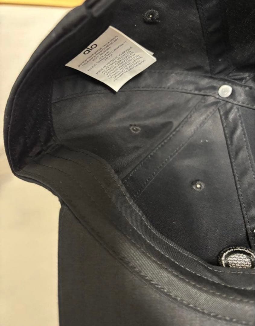 【新品未着用】alo Off-Duty キャップ　ブラック