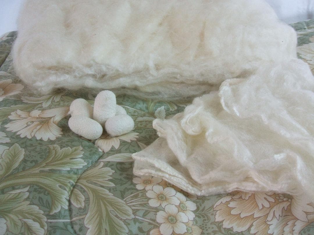 新品＊日本製＊手引き真綿（絹・シルク）＊高級真綿掛布団＊１キロ（シングル）