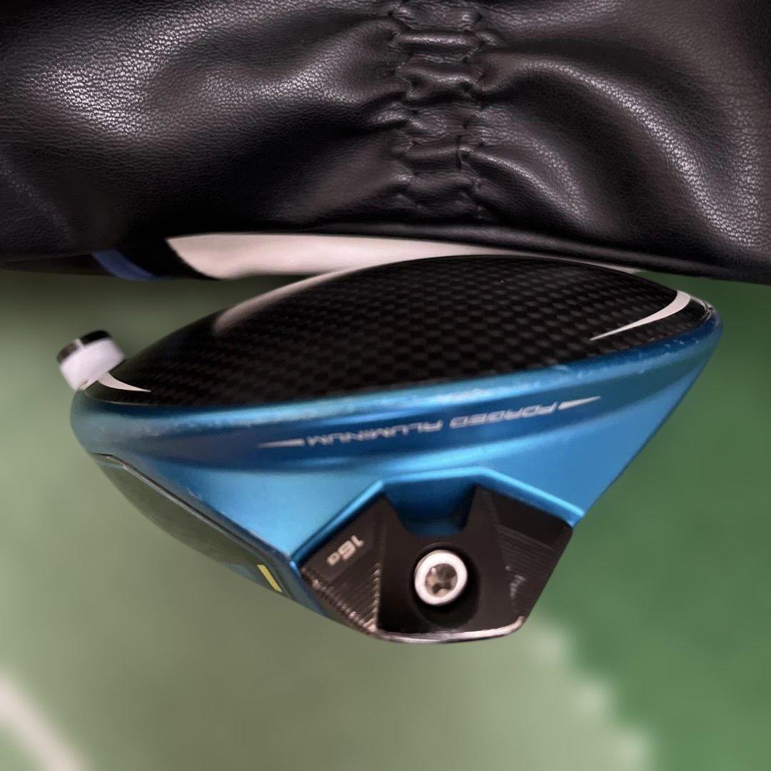 TaylorMade SIM2 ドライバー 10.5度ヘッドと純正ヘッドカバー付