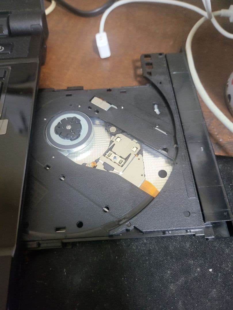 美品 メモリ16GB NEC LAVIE NS150/GAB