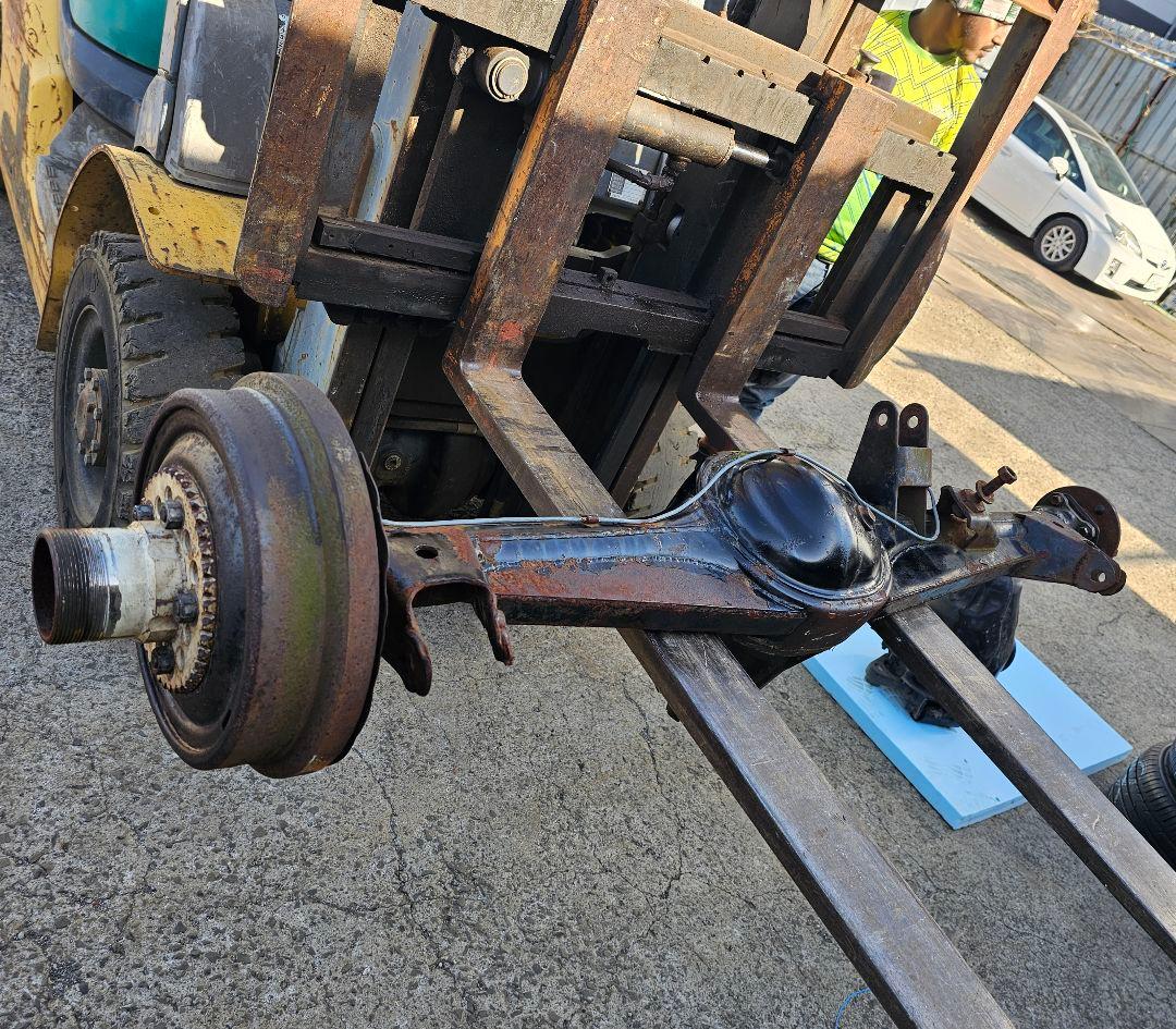 シボレーインパラ ホーシング デフです。