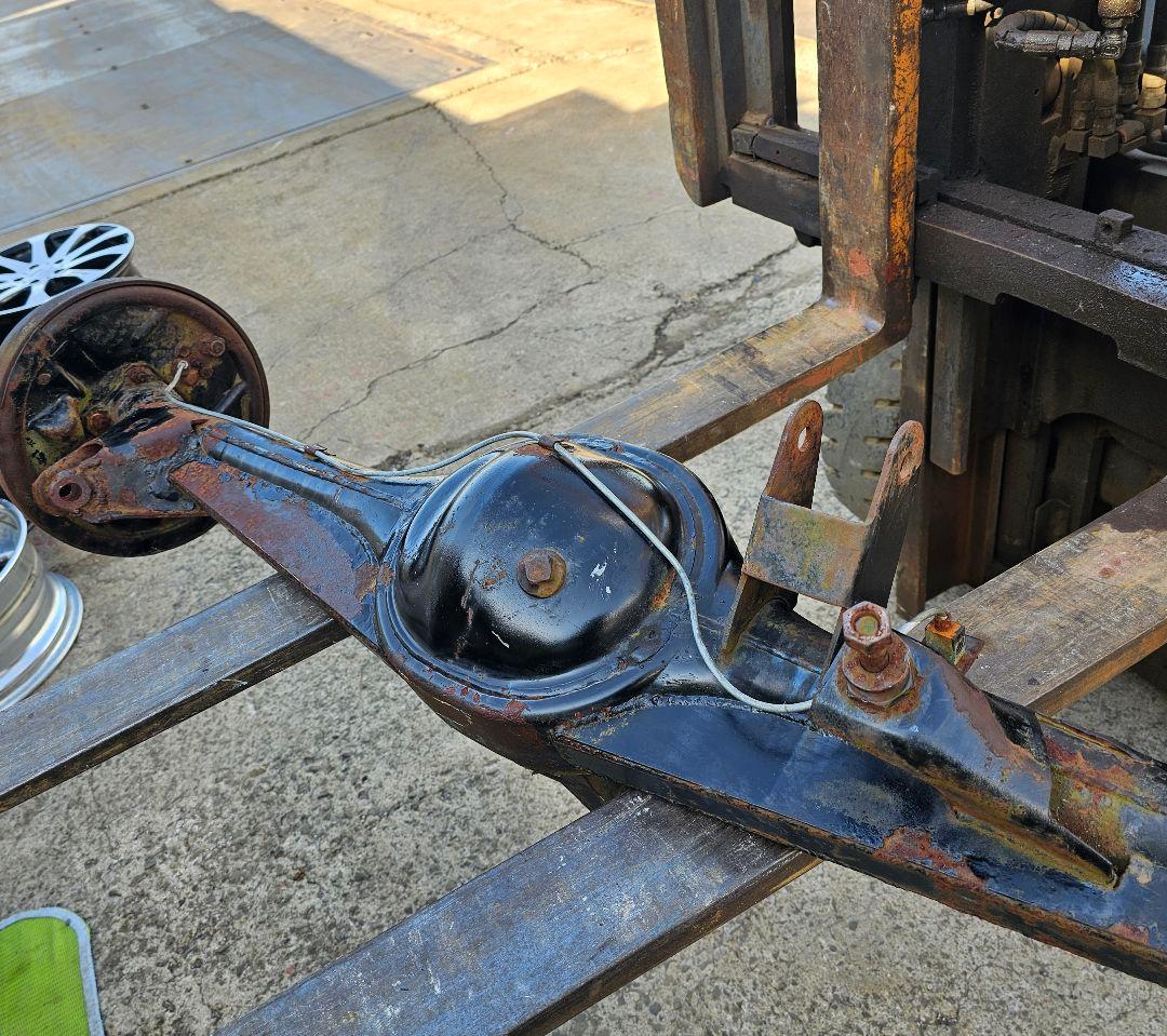 シボレーインパラ ホーシング デフです。