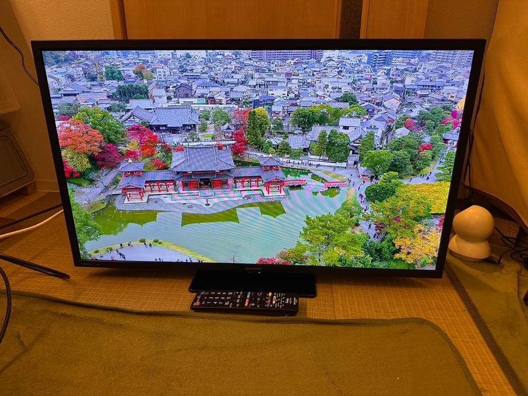 SHARP シャープ　32型　テレビ 2T-C32DE 2022年製　状態綺麗！