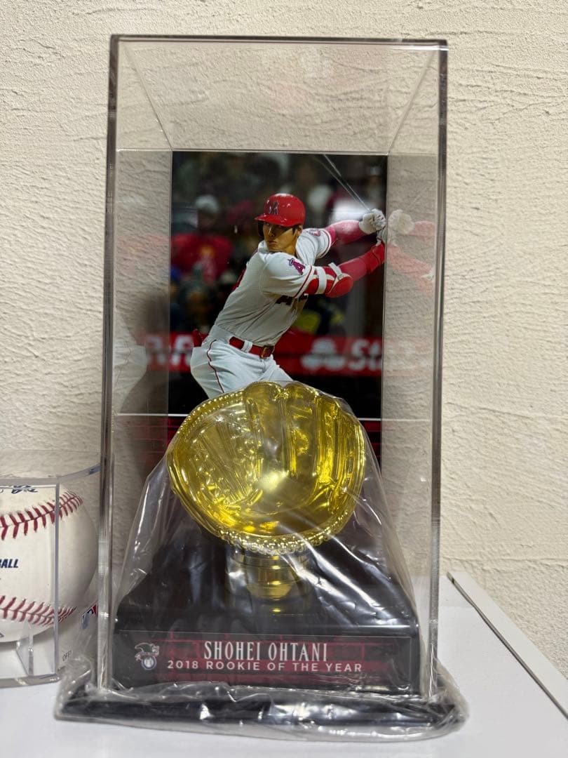大谷翔平 2018年ルーキー・オブ・ザ・イヤー トロフィー　MLB公式ボール付き