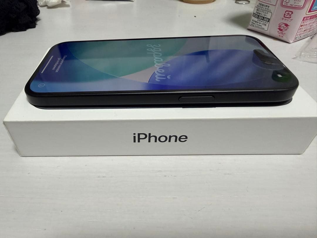 画面割れ無しiPhone 15 ブラック 128GB 本体箱付き