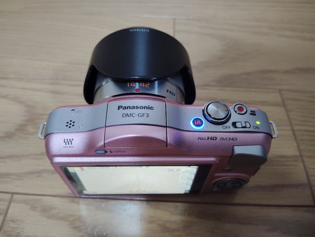 【極美品】Panasonic Lumix DMC-GF3 ピンク ミラーレス一眼