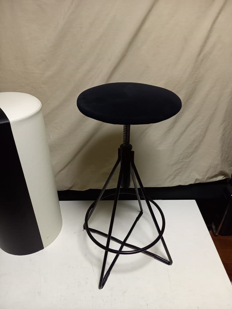 1980s　ポストモダン　モード　スペースエイジ　アイアン　メタル　昇降　チェア