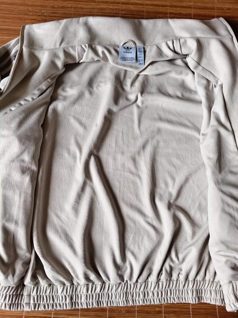 新品 アディダス 中国限定 蛇年トラックジャケット ホワイト サイズ M