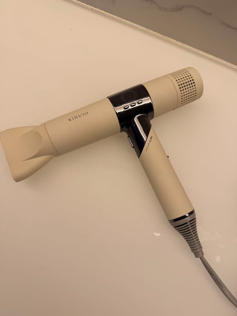 KINJUTO ヘアドライヤー アイボリー　KH201