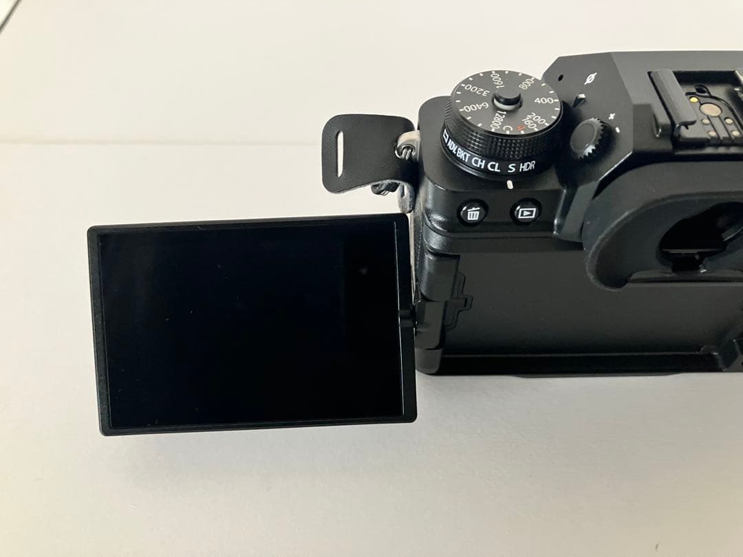 FUJIFILM X-T4 ボディ　撮影回数極少